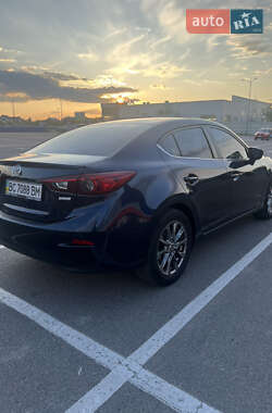 Седан Mazda 3 2018 в 