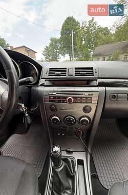Седан Mazda 3 2007 в 