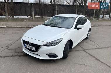 Седан Mazda 3 2015 в 