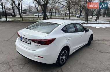 Седан Mazda 3 2015 в 