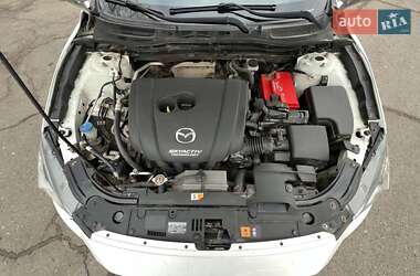 Седан Mazda 3 2015 в 