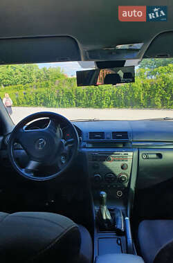 Седан Mazda 3 2006 в 