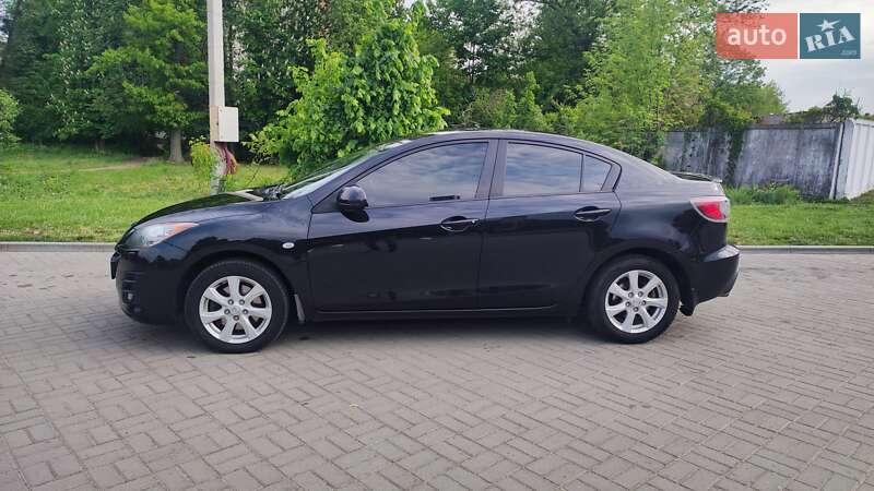 Седан Mazda 3 2010 в Житомирі