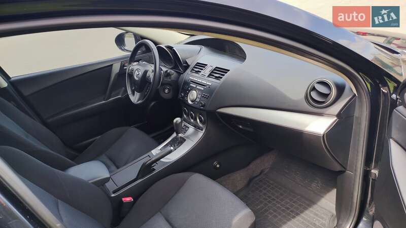 Седан Mazda 3 2010 в Житомирі