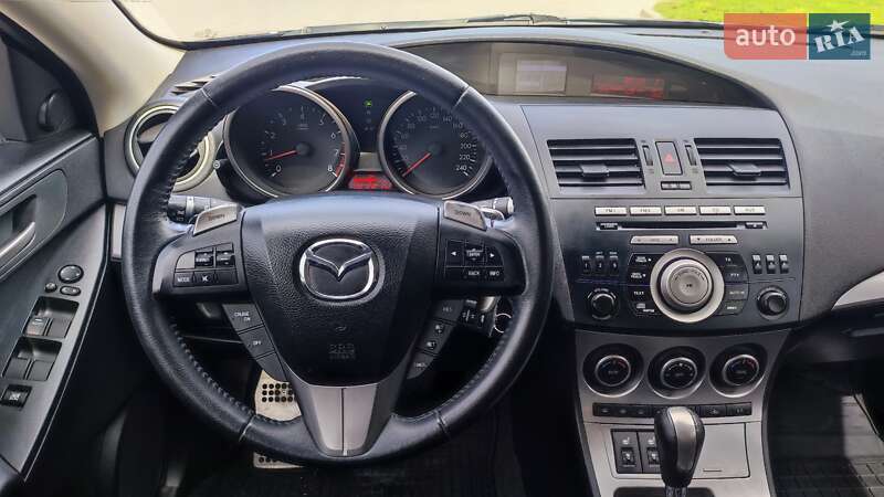 Седан Mazda 3 2010 в Житомирі