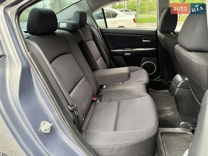 Седан Mazda 3 2006 в Харькове