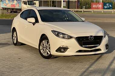 Седан Mazda 3 2016 в Днепре