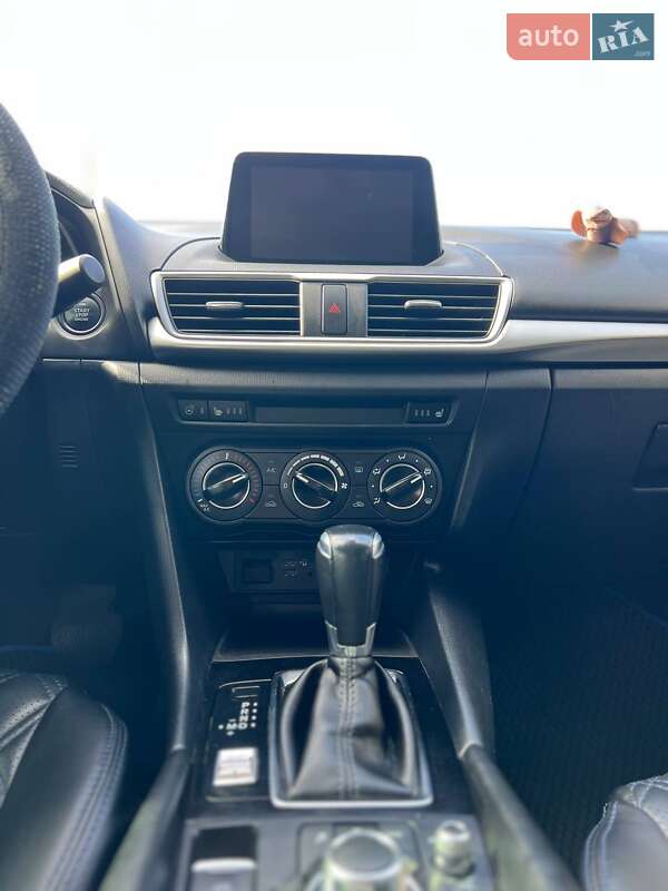 Седан Mazda 3 2018 в Одессе