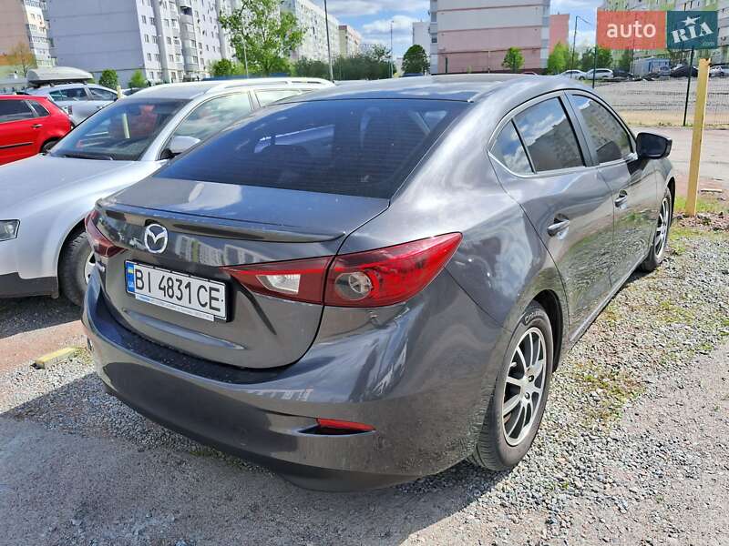 Седан Mazda 3 2016 в Полтаве