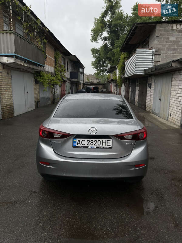 Седан Mazda 3 2014 в 