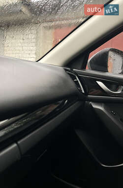 Седан Mazda 3 2014 в 