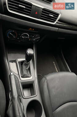 Седан Mazda 3 2014 в 