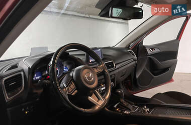 Седан Mazda 3 2018 в 