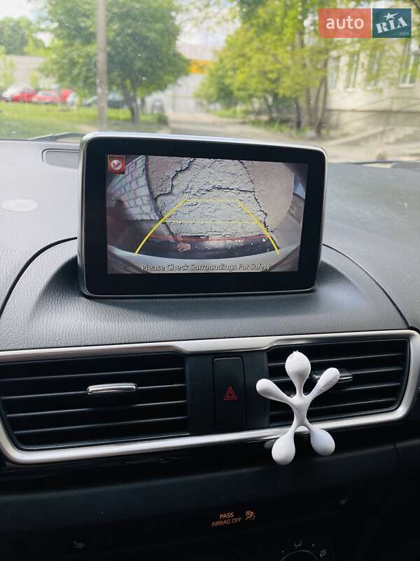 Хэтчбек Mazda 3 2015 в Житомире