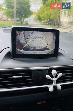 Хэтчбек Mazda 3 2015 в 