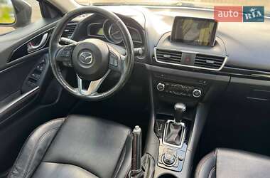 Седан Mazda 3 2014 в 