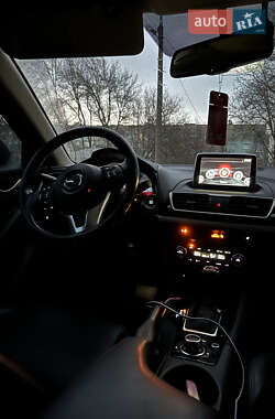 Седан Mazda 3 2015 в 