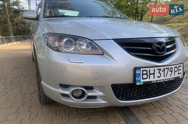 Седан Mazda 3 2004 в 