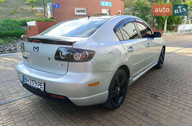 Седан Mazda 3 2004 в 