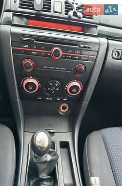 Хэтчбек Mazda 3 2005 в 