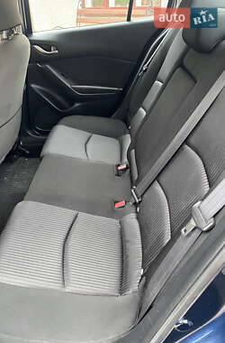 Седан Mazda 3 2014 в 