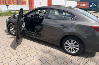 Седан Mazda 3 2016 в 