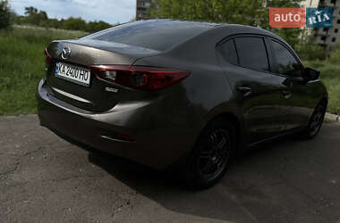 Седан Mazda 3 2014 в 