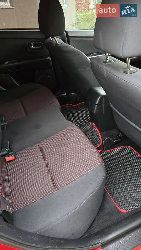 Хетчбек Mazda 3 2006 в Снятині