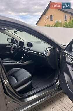 Хэтчбек Mazda 3 2017 в 