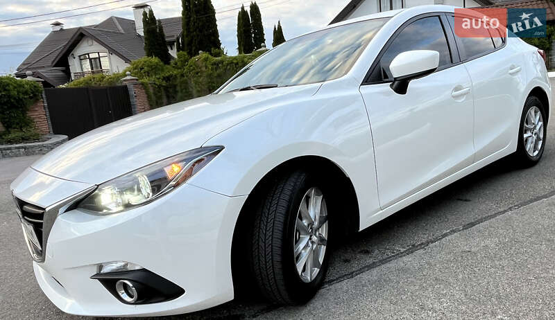 Седан Mazda 3 2015 в Василькові