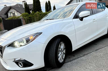 Седан Mazda 3 2015 в 