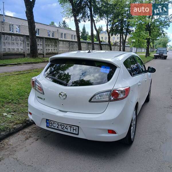 Хэтчбек Mazda 3 2012 в Львове