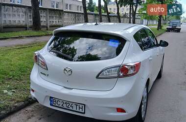Хэтчбек Mazda 3 2012 в 