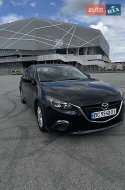 Седан Mazda 3 2015 в 