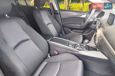 Седан Mazda 3 2018 в 