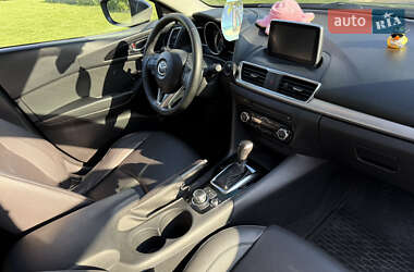 Седан Mazda 3 2014 в 