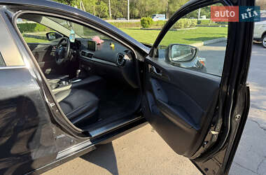 Седан Mazda 3 2014 в 