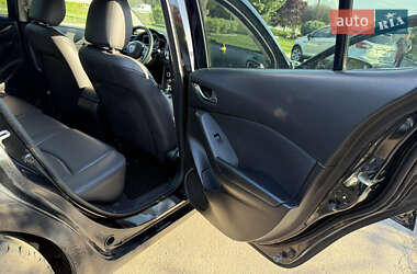 Седан Mazda 3 2014 в 