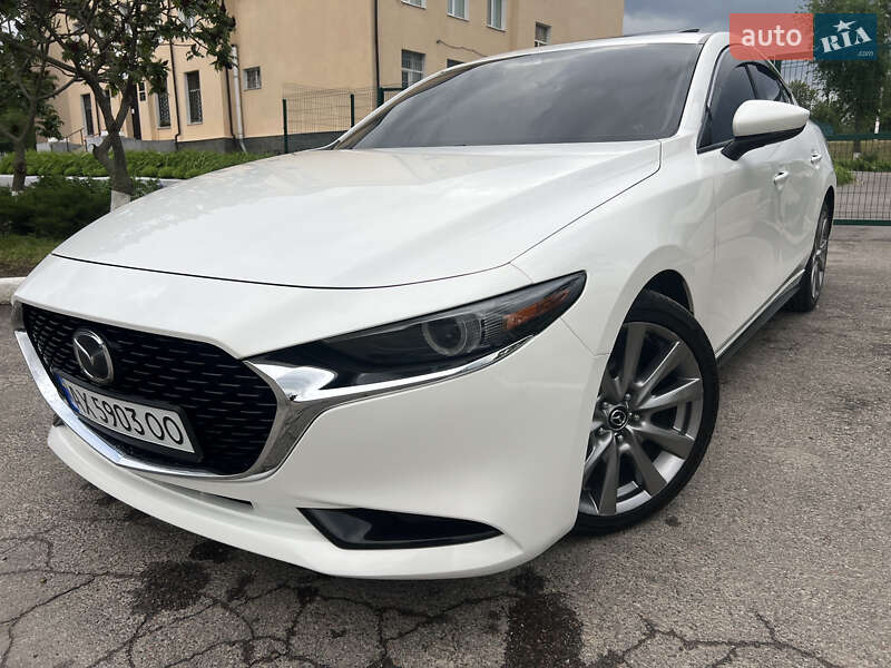 Седан Mazda 3 2018 в Харькове