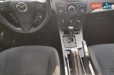 Седан Mazda 3 2012 в Городенке