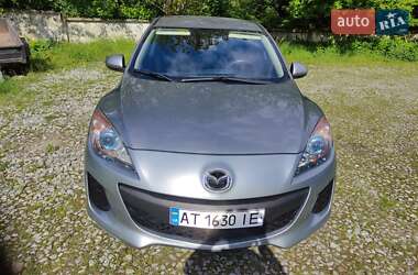 Седан Mazda 3 2012 в Городенке