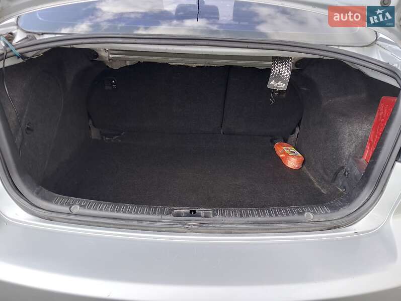 Седан Mazda 3 2005 в Крюковщине