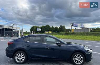 Седан Mazda 3 2016 в 