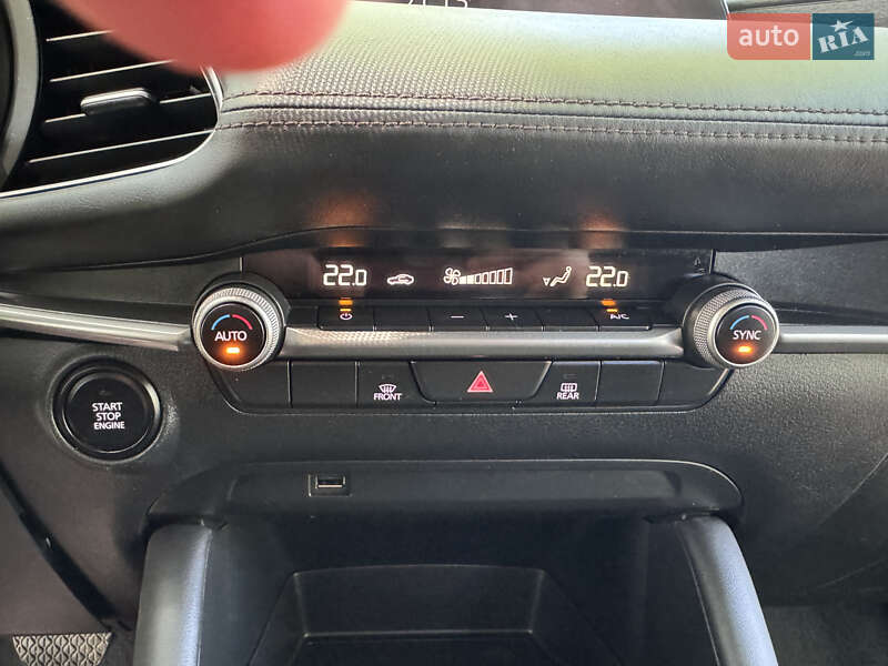 Седан Mazda 3 2019 в Кропивницькому