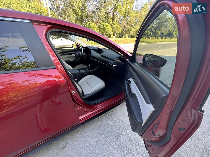 Седан Mazda 3 2019 в Запорожье