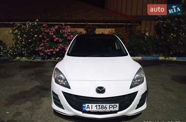 Хетчбек Mazda 3 2010 в 