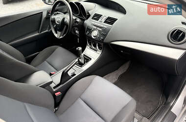 Хетчбек Mazda 3 2010 в 