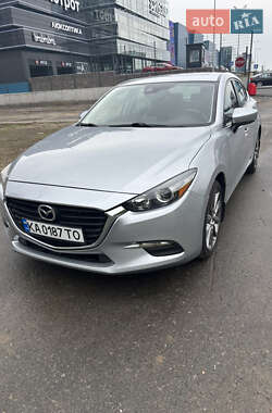 Седан Mazda 3 2018 в Киеве