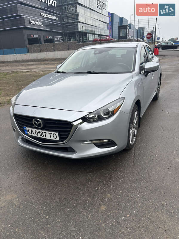 Седан Mazda 3 2018 в Києві