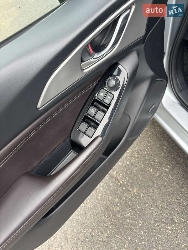 Седан Mazda 3 2018 в Києві